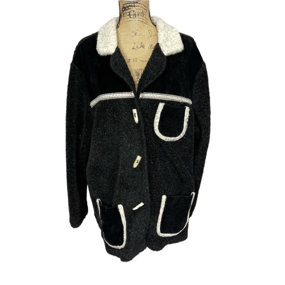 Sisko and Co. Black and White Teddy Sherpa Style Coat - Picture 1 of 12